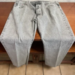Levi's 501 Original Fit Jeans Men's Grey Wash Size W38 L32 Made in Egypt