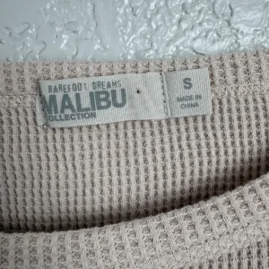 Barefoot Dreams Malibu Collection Waffle Knit Tie Hem Top Size S – photo 3