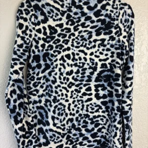 Belle by Kim Gravel Women's Blue Leopard Print Tie Hem Top Size 2XS – photo 2