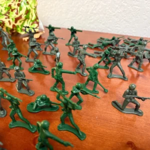 MPC Tim Mee Vintage Plastic Army Men Soldier Lot Camo Tent Tan Green 120+pc – photo 4