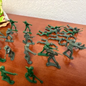 MPC Tim Mee Vintage Plastic Army Men Soldier Lot Camo Tent Tan Green 120+pc – photo 5