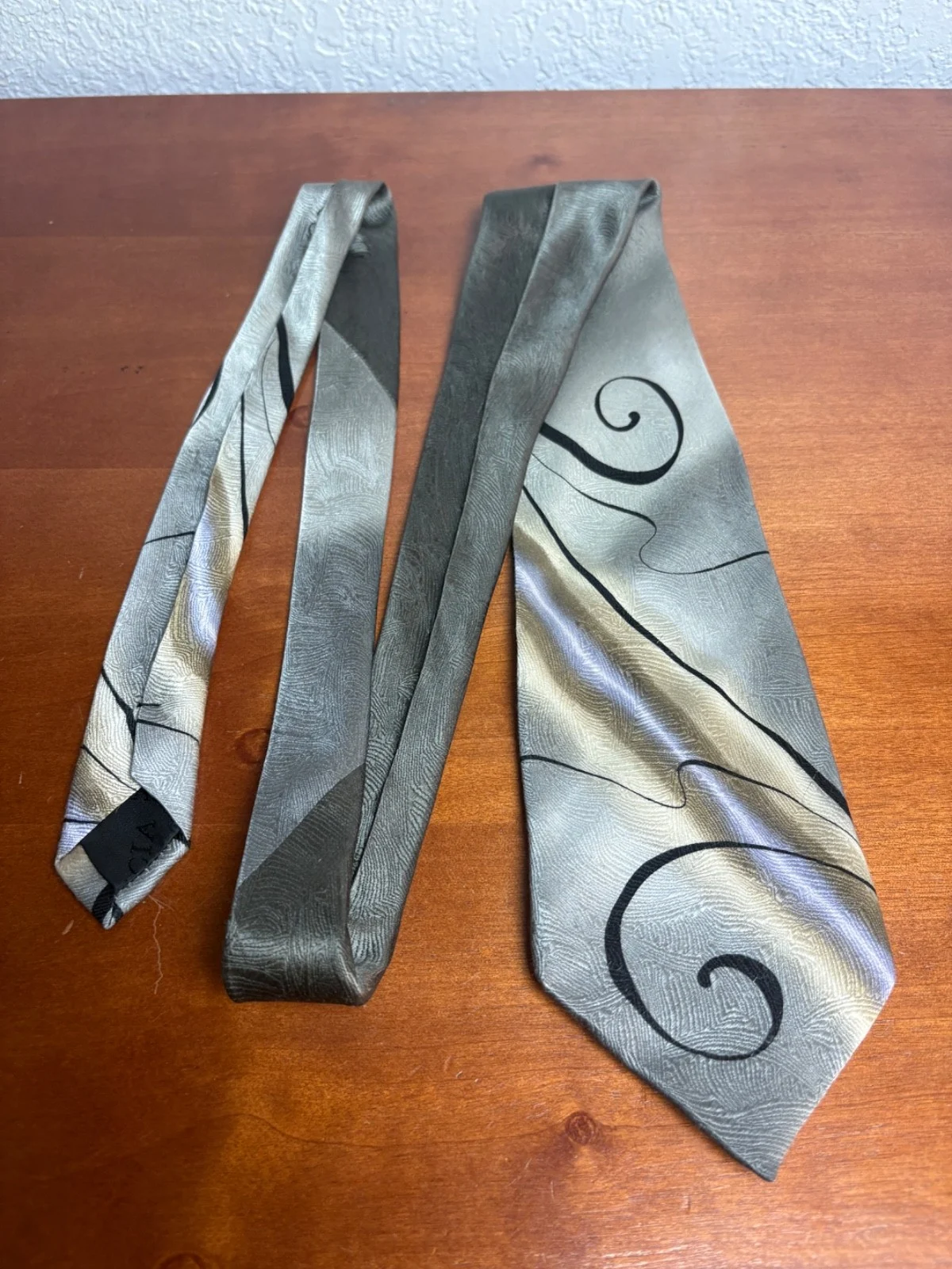 J Garcia 100% Silk Tie Banyan Trees II Collection Thirty-Five Vintage 2004