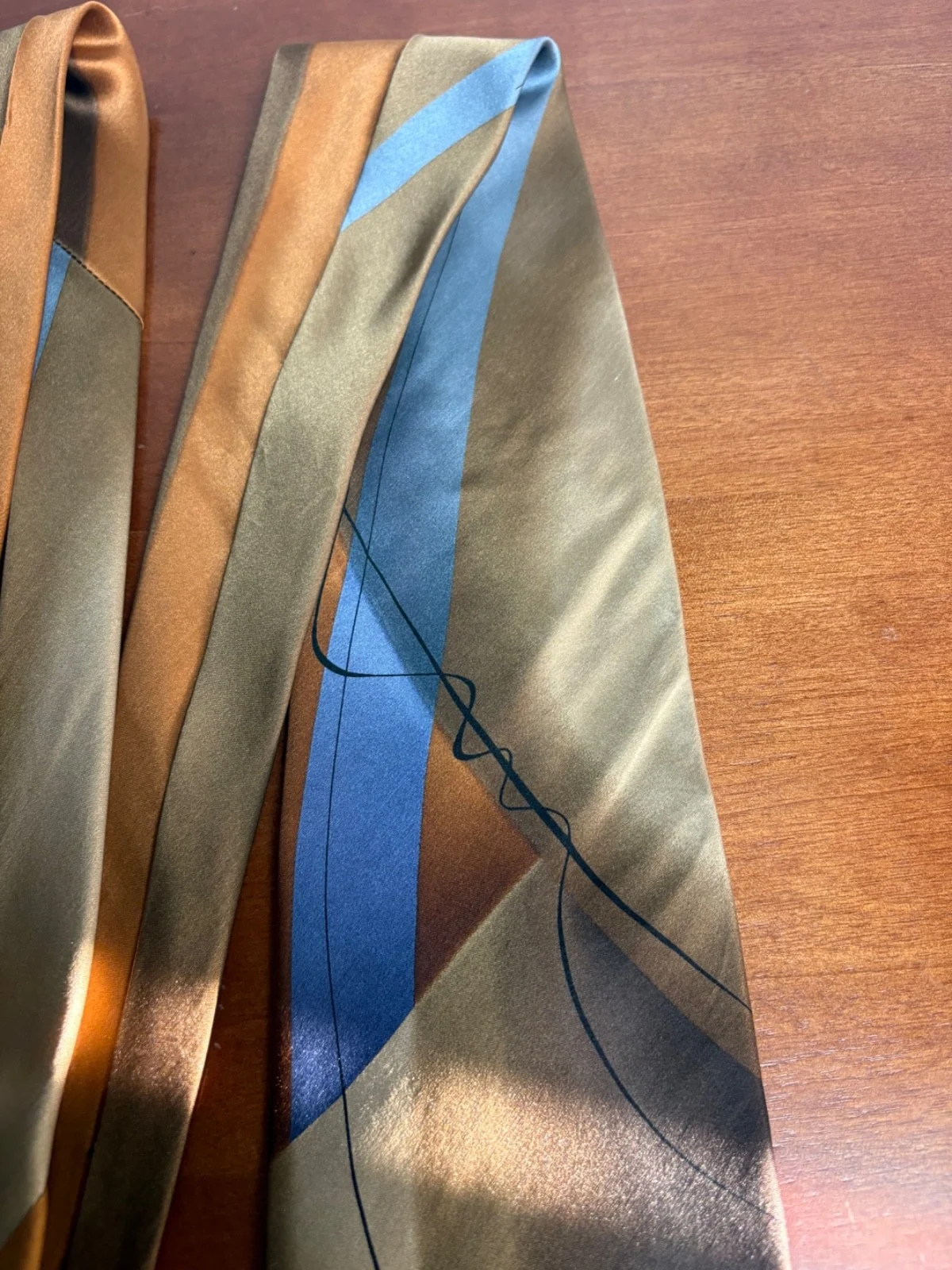 J Garcia 100% Silk Tie Volcano Collection Thirty-Four Abstract Vintage 2003 – photo 5