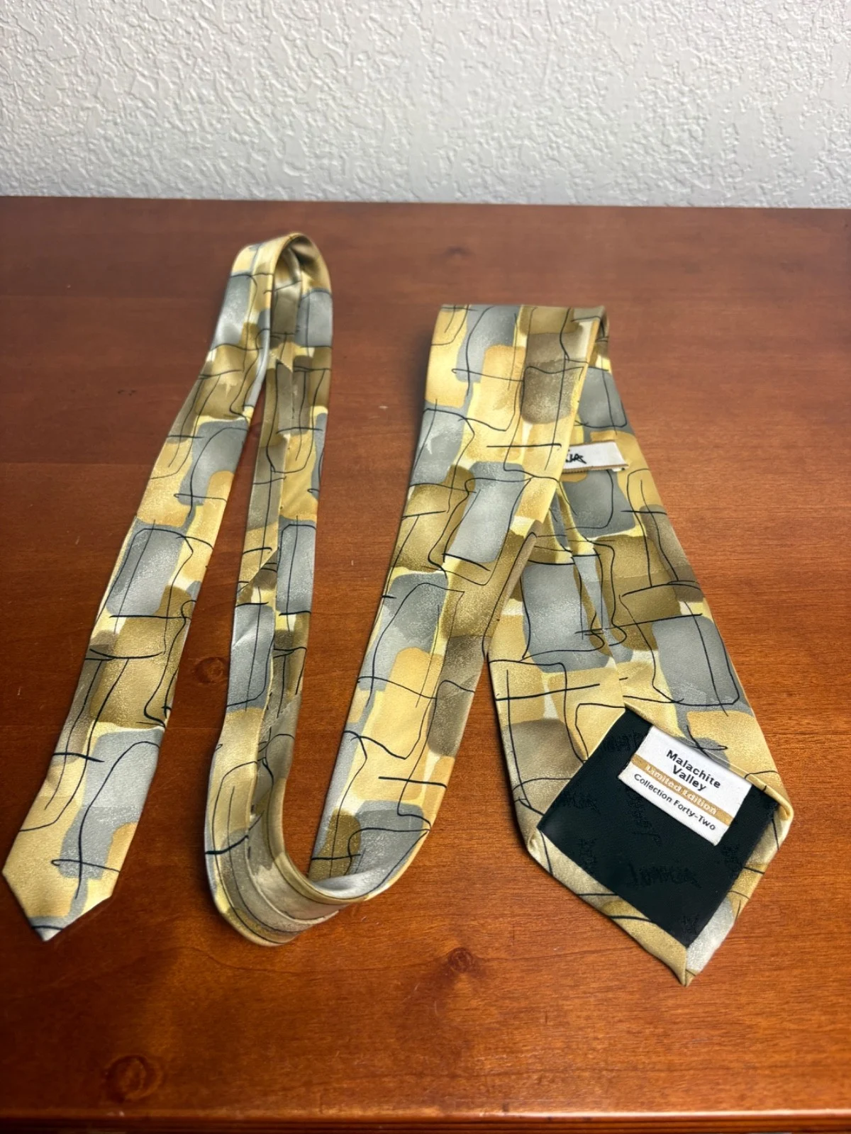J. Garcia Silk Tie Robot Neurosis Collection 41 Abstract Gold Tan Gray Flawed – photo 10