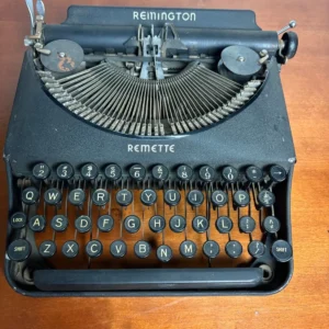 Vintage Remington Remette Portable Typewriter - Black Crinkle Finish - For Parts – photo 2