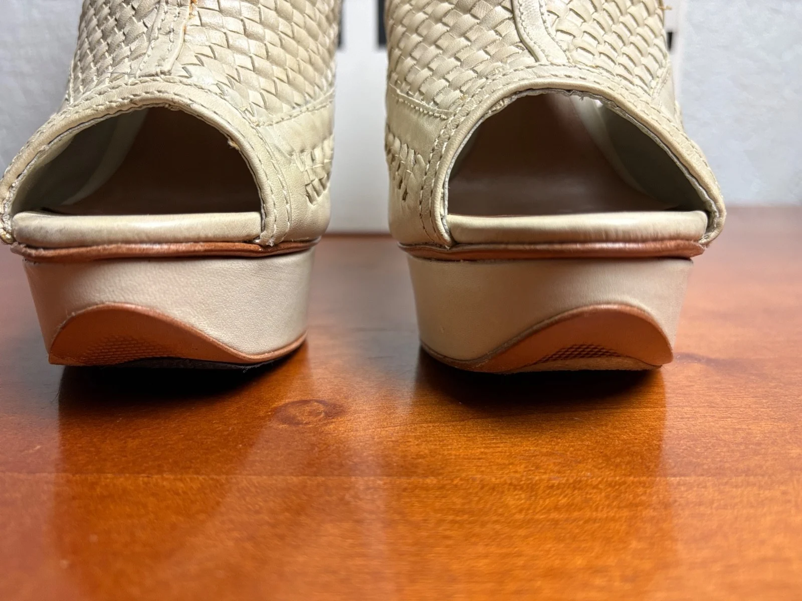 SCHUTZ Cream Woven Leather Platform Sandals Peep Toe Heels – photo 2