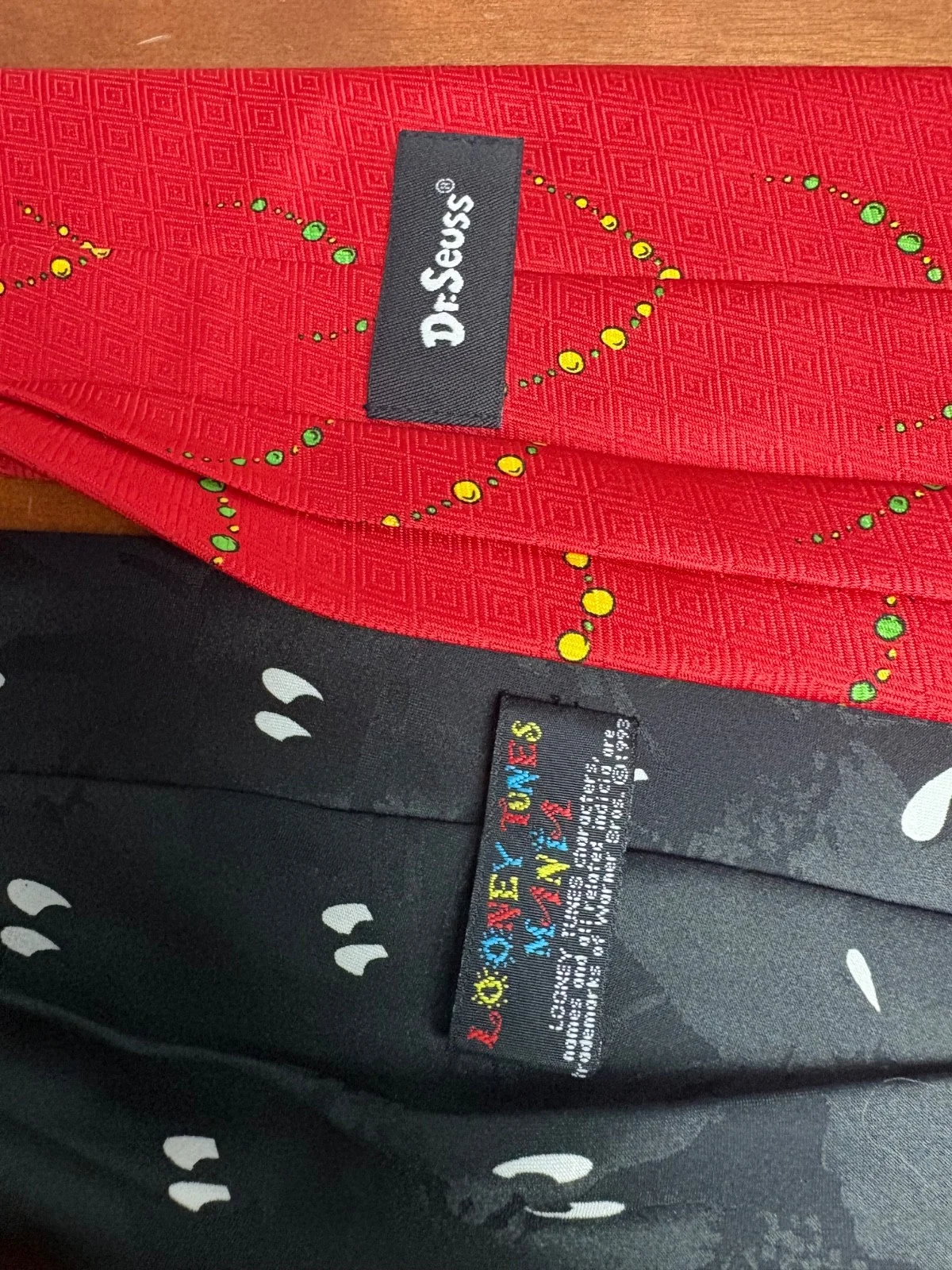 Lot of 2 Vintage Men's Character Ties - Dr. Seuss The Grinch & 1993 Looney Tunes – photo 19