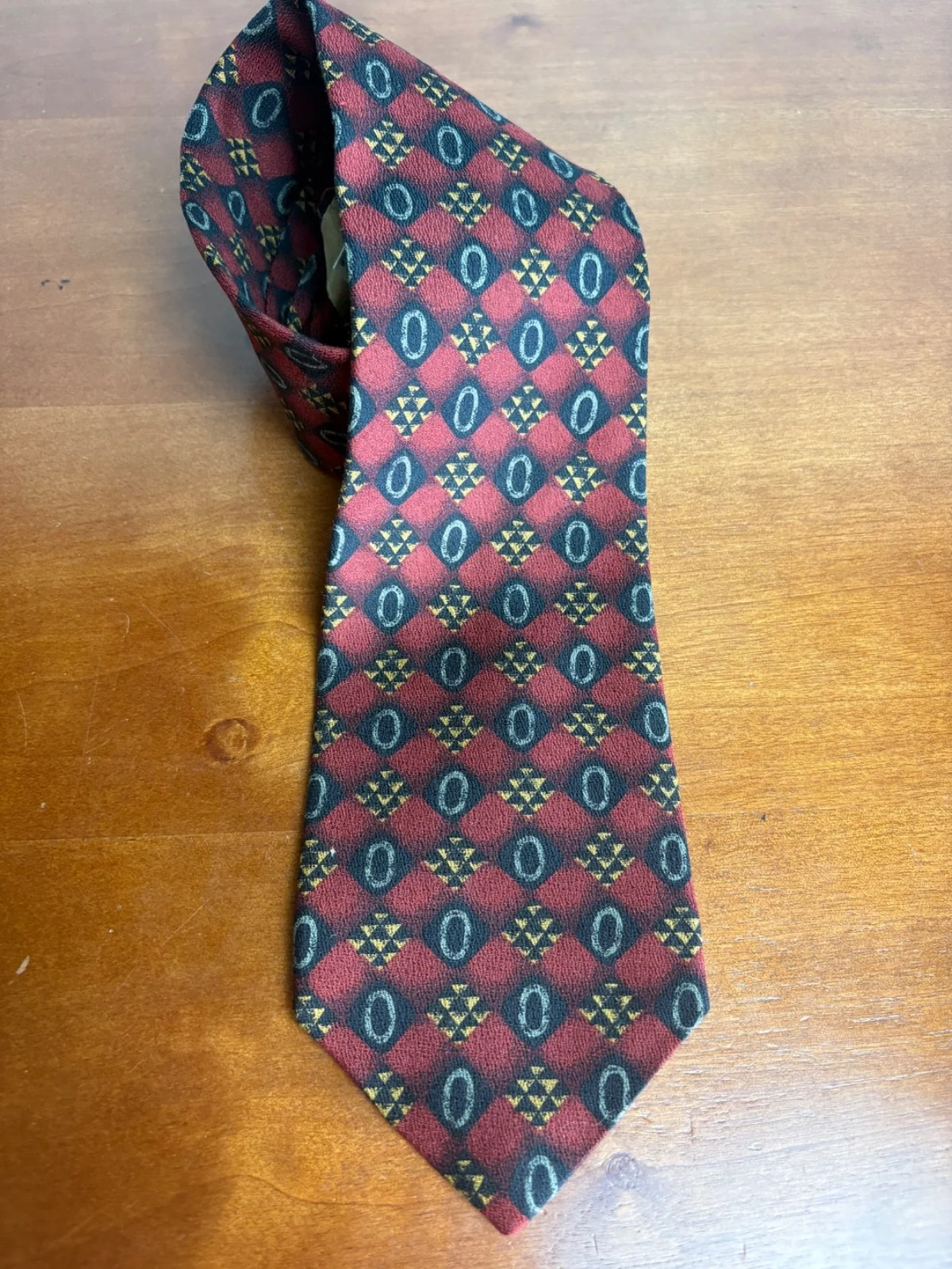 Joseph Abboud Men's Silk Tie Burgundy Geometric Medallion Italian Fabric