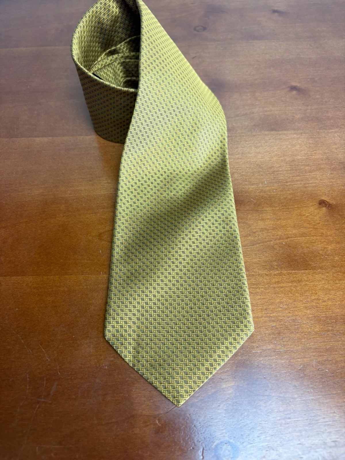 Pierre Balmain Couture Silk Tie Gold Geometric Basketweave Made in USA 4" Wide