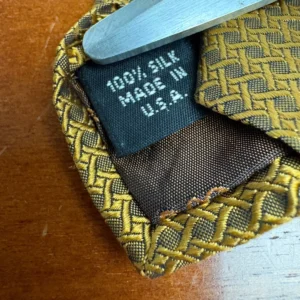 Pierre Balmain Couture Silk Tie Gold Geometric Basketweave Made in USA 4" Wide – photo 5