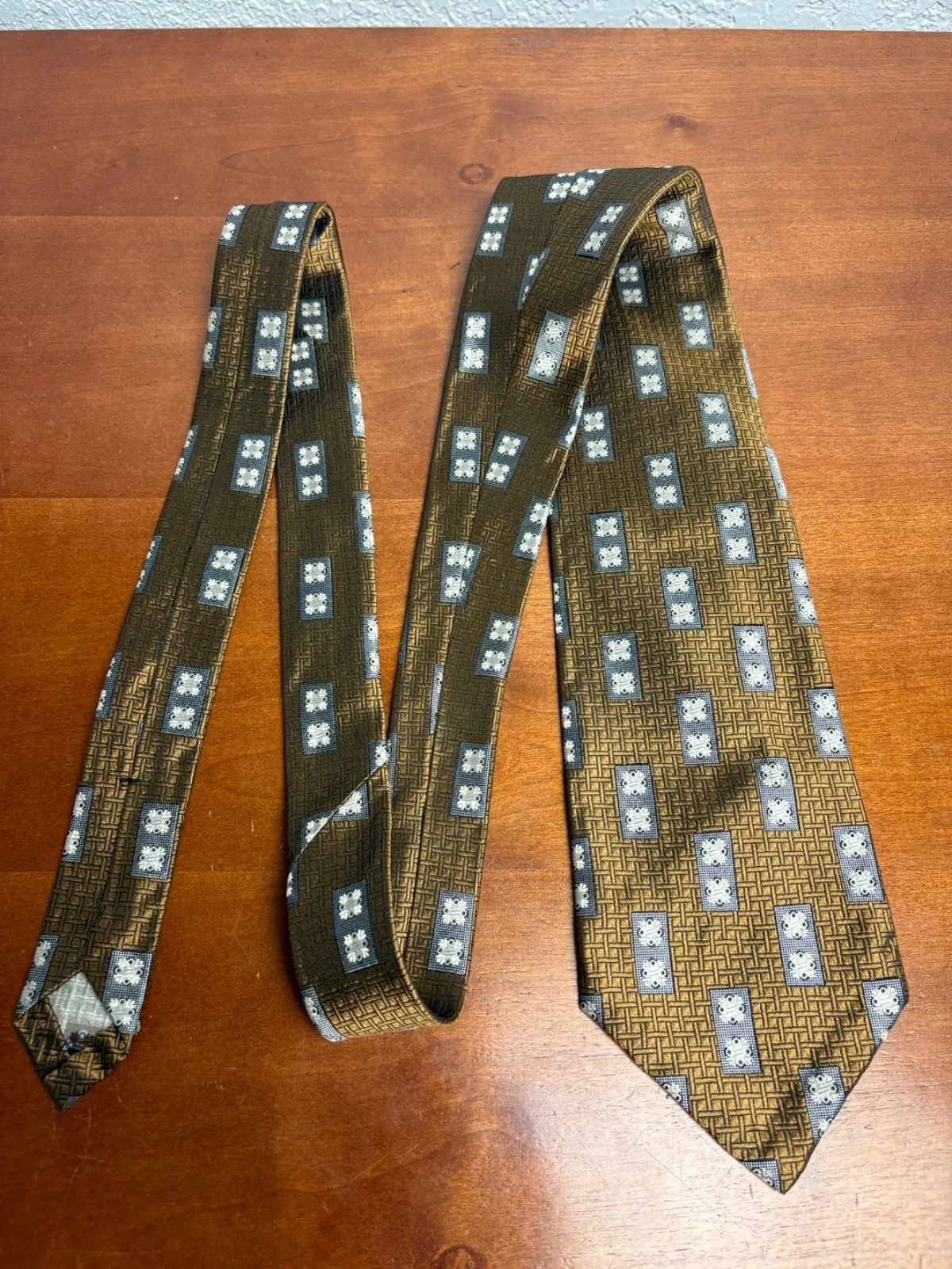 Hickey Freeman Silk Tie Brown Gold Geometric Hand Folded Italian Silk USA – photo 4