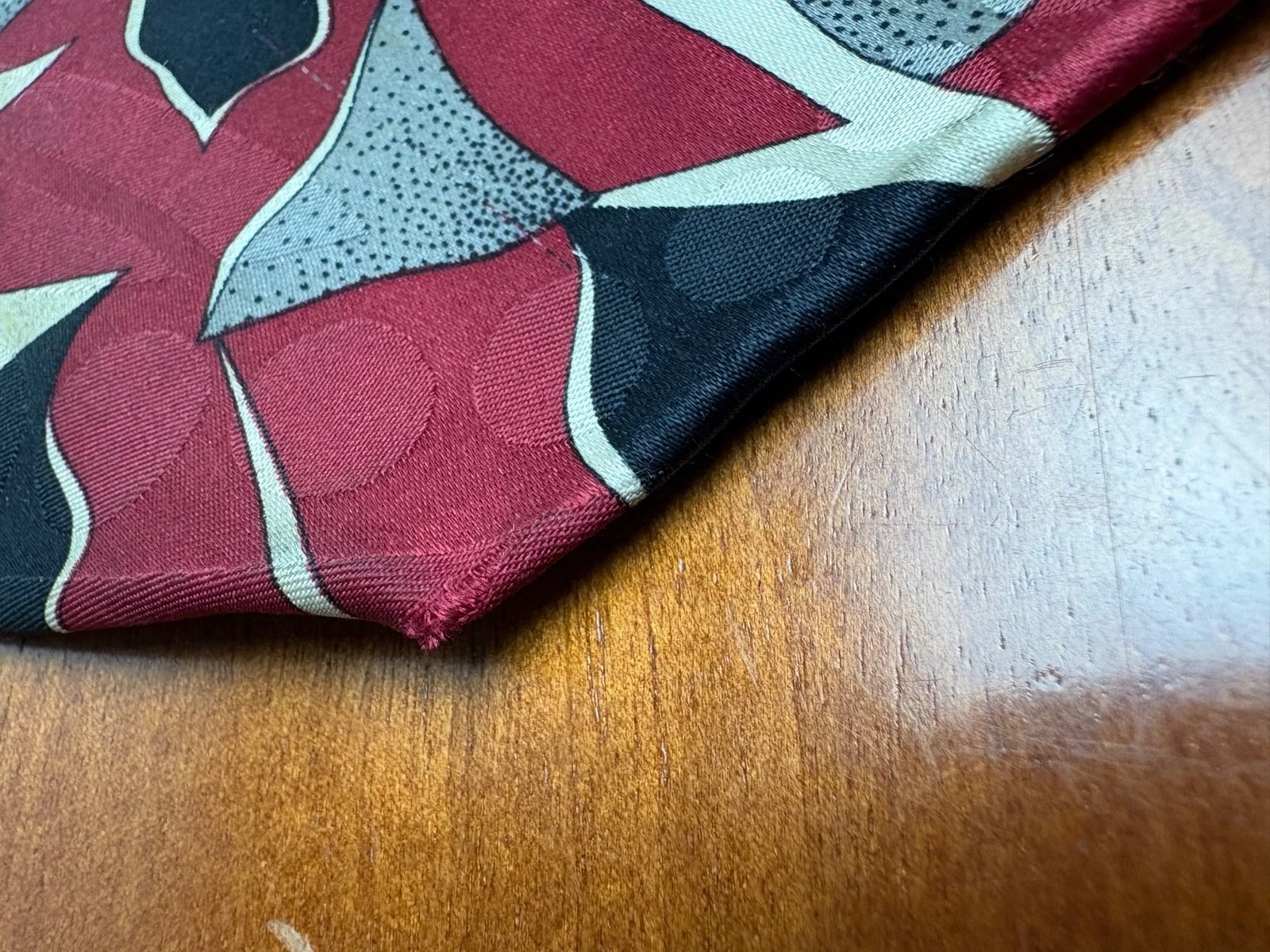 Screenplay by Martin Wong Silk Tie Red Abstract Geometric Vintage Men's Necktie – photo 2