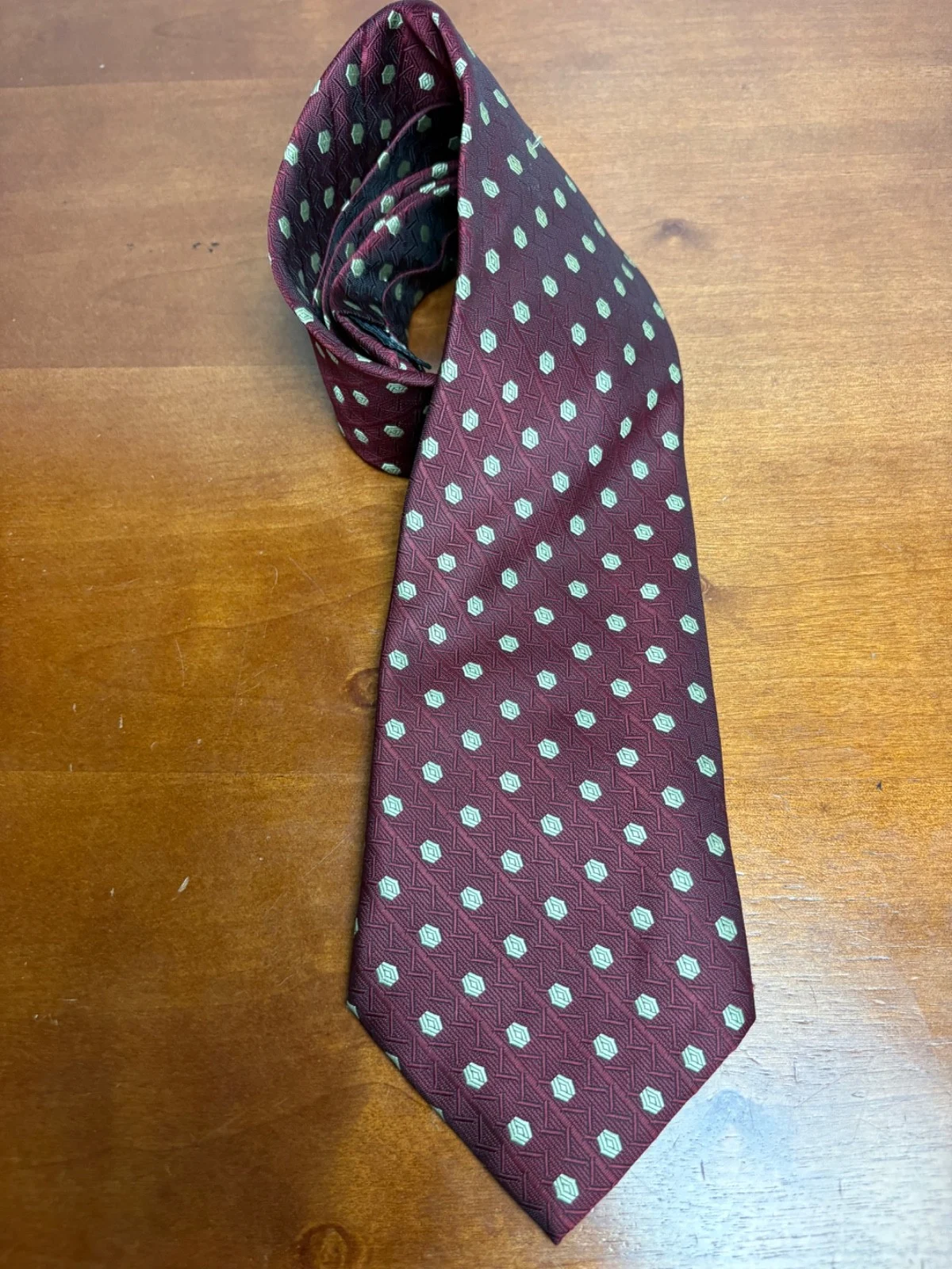 Gianni Versace Silk Tie Burgundy Red Geometric Pattern Made in Italy