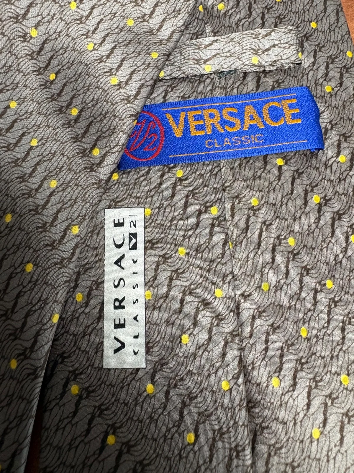 Versace Classic V2 Silk Tie Gray Yellow Polka Dot Medusa Logo Made In Italy – photo 10