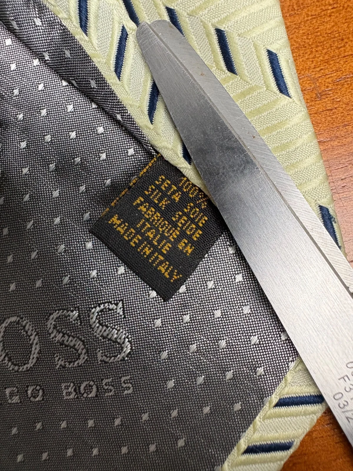 Hugo Boss Tie Men's Pale Yellow Geometric Stripe 100% Silk Made in Italy – photo 3
