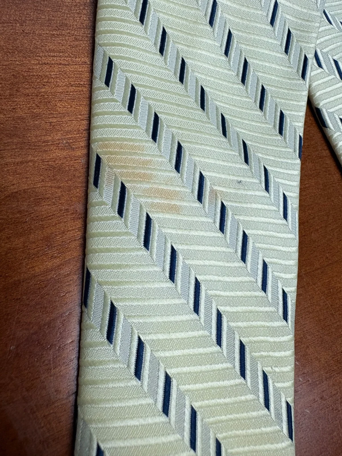 Hugo Boss Tie Men's Pale Yellow Geometric Stripe 100% Silk Made in Italy – photo 6