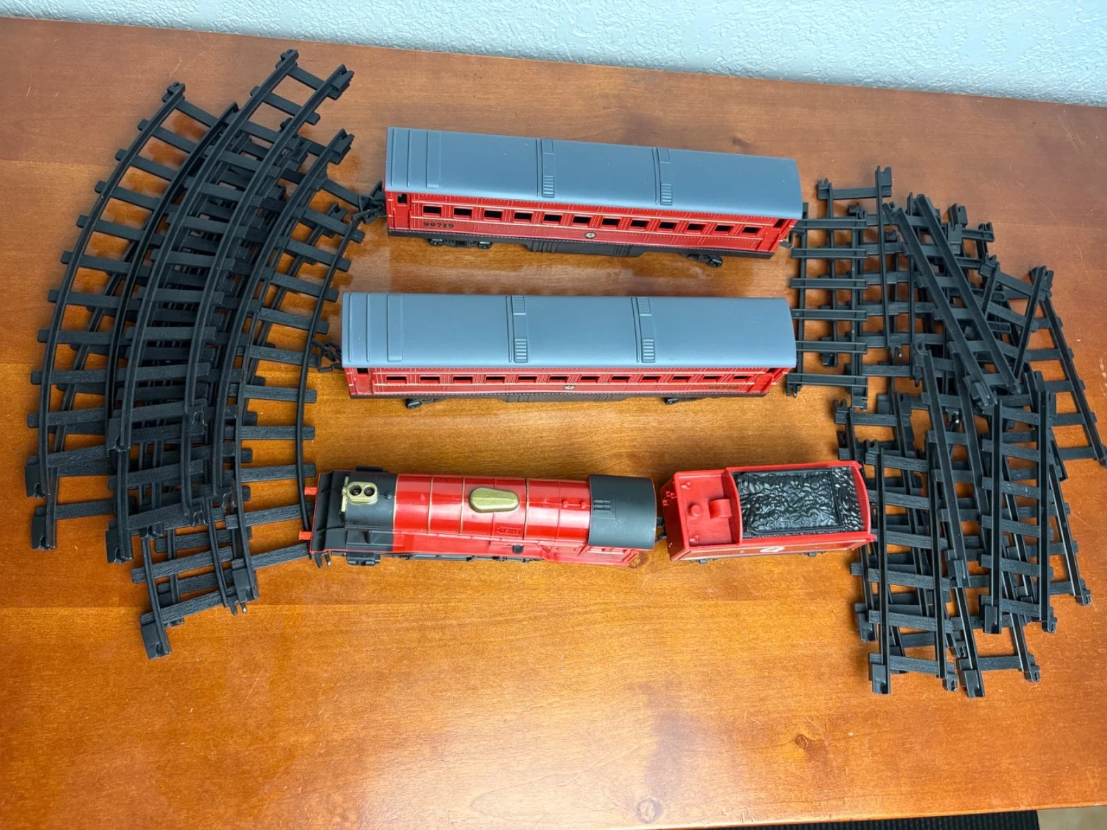 Harry Potter Hogwarts Express Train Set 5972 Engine Coal Car Coaches & Track