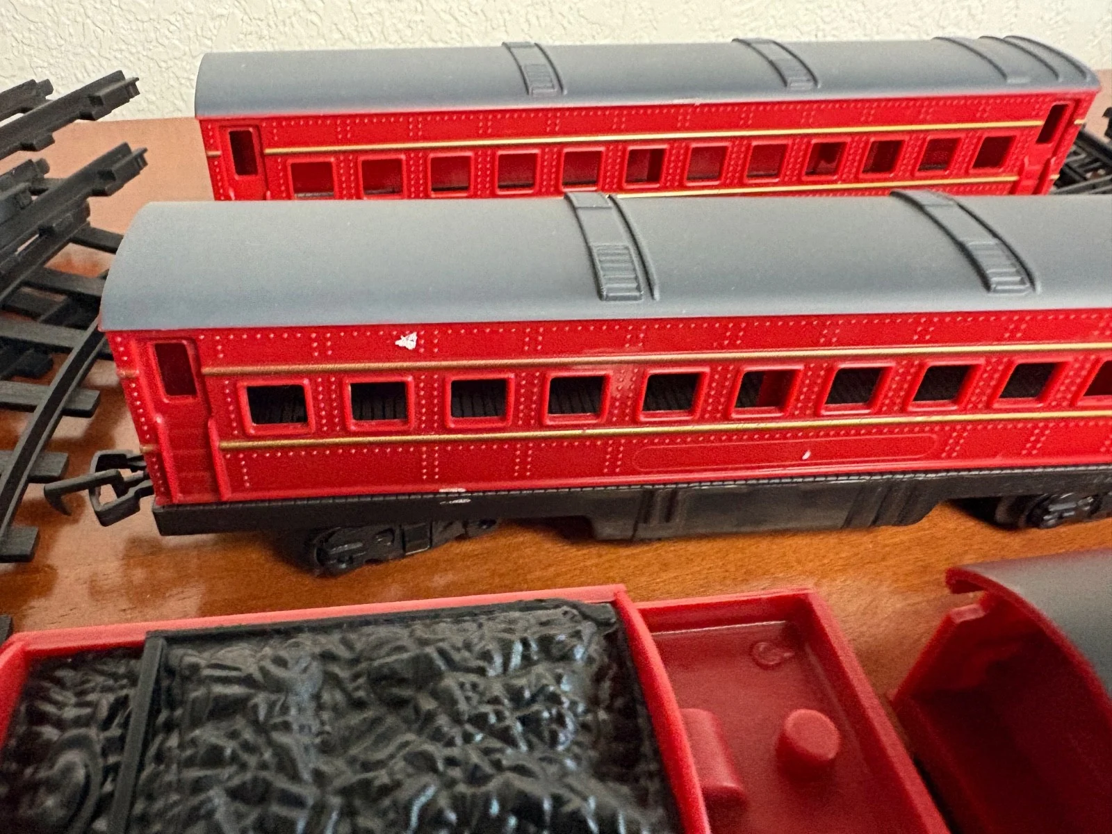 Harry Potter Hogwarts Express Train Set 5972 Engine Coal Car Coaches & Track – photo 10