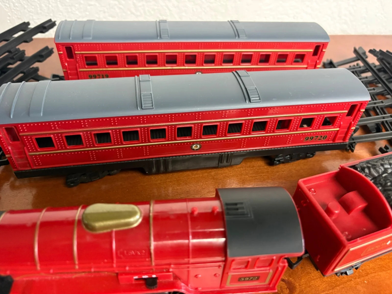 Harry Potter Hogwarts Express Train Set 5972 Engine Coal Car Coaches & Track – photo 6