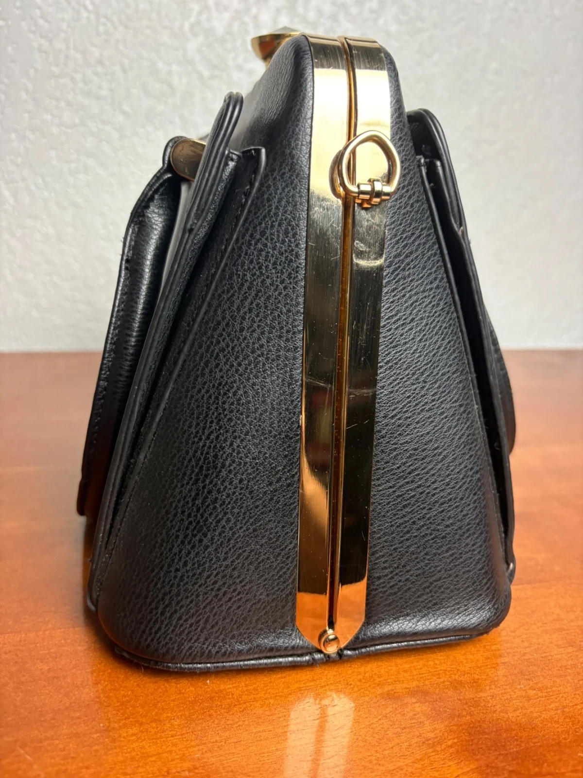 Vintage Style Black Faux Leather Satchel Handbag Gold Tone Kiss Lock Crystal Top – photo 6