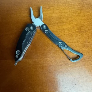 Cub Scouts Pack 931 Multi-Tool Pocket Knife Carabiner Pliers & Sheath Black – photo 3