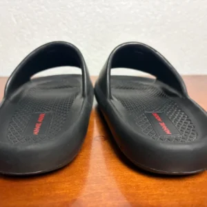 Disney Mickey & Minnie Mouse Black Slide Sandals Women's Size 7 Kissing Graphic – photo 6
