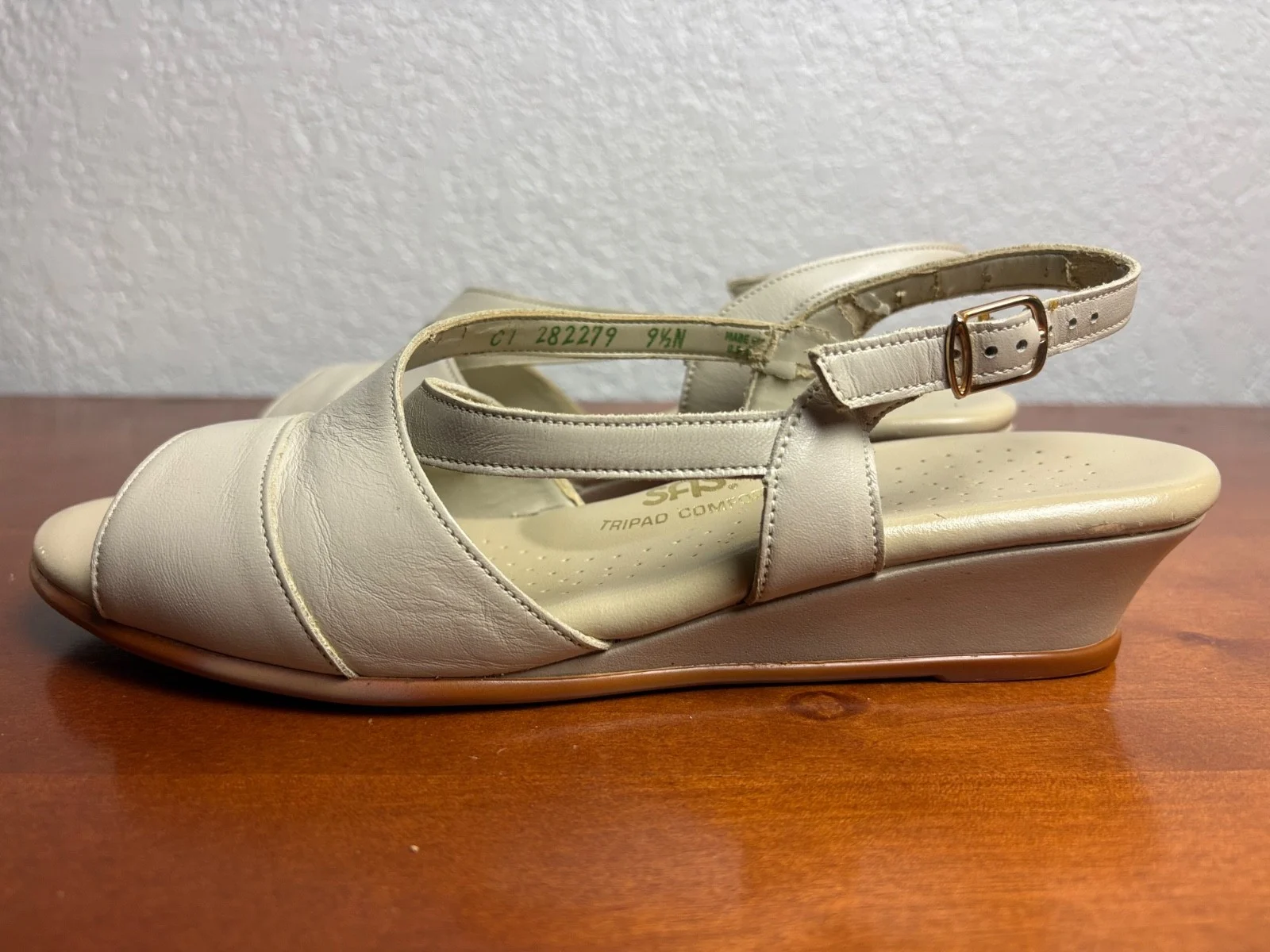 SAS Caress Wedge Sandals Women’s Sz 9.5 W Cross Strap Bone Beige Tripad Comfort – photo 7