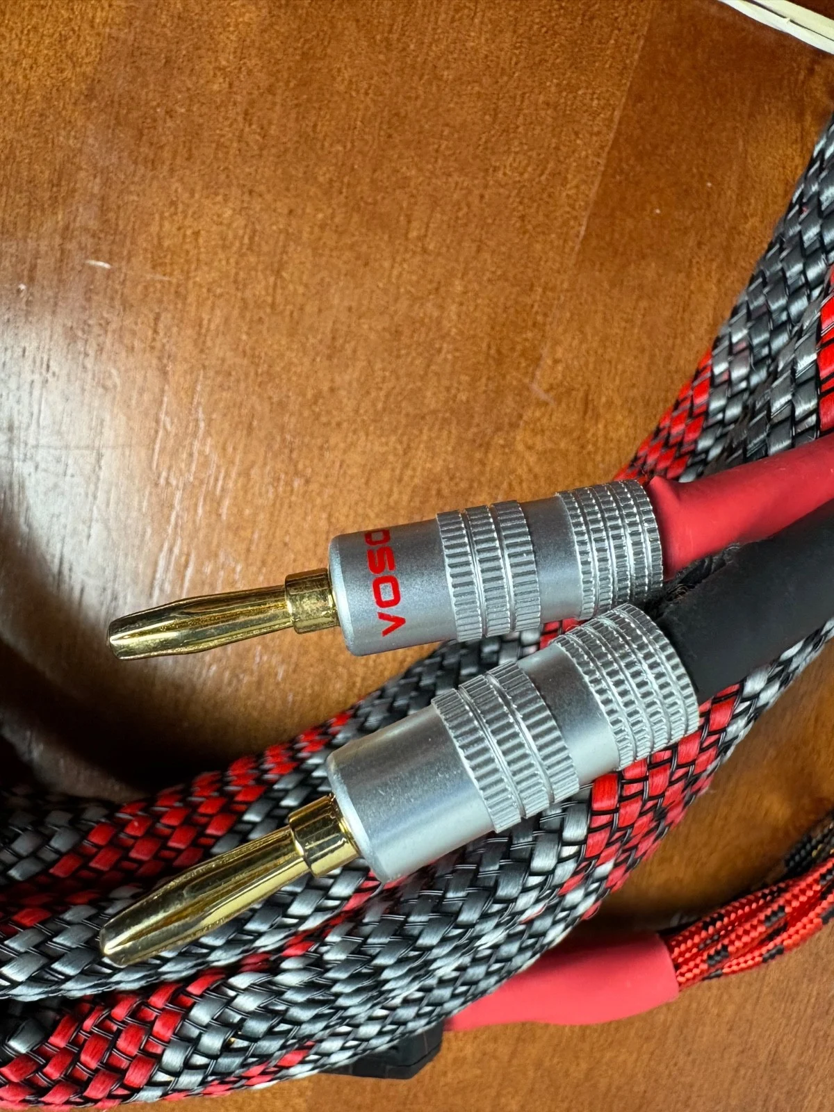 High-End Audiophile Speaker Cables - Gold Plated Banana Plugs - Red/Grey Braided – photo 3