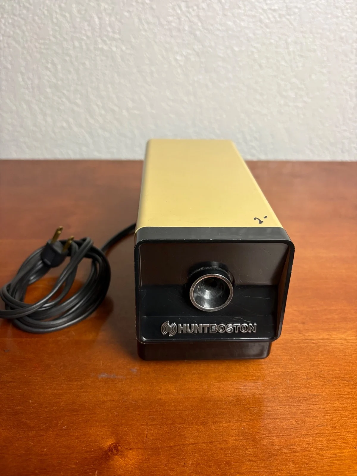Hunt Boston Electric Pencil Sharpener Beige Model 18 Electric Desktop