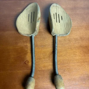 Vintage Wooden Shoe Trees Pair Men's Size 9 Adjustable Metal Coil Spring – photo 3