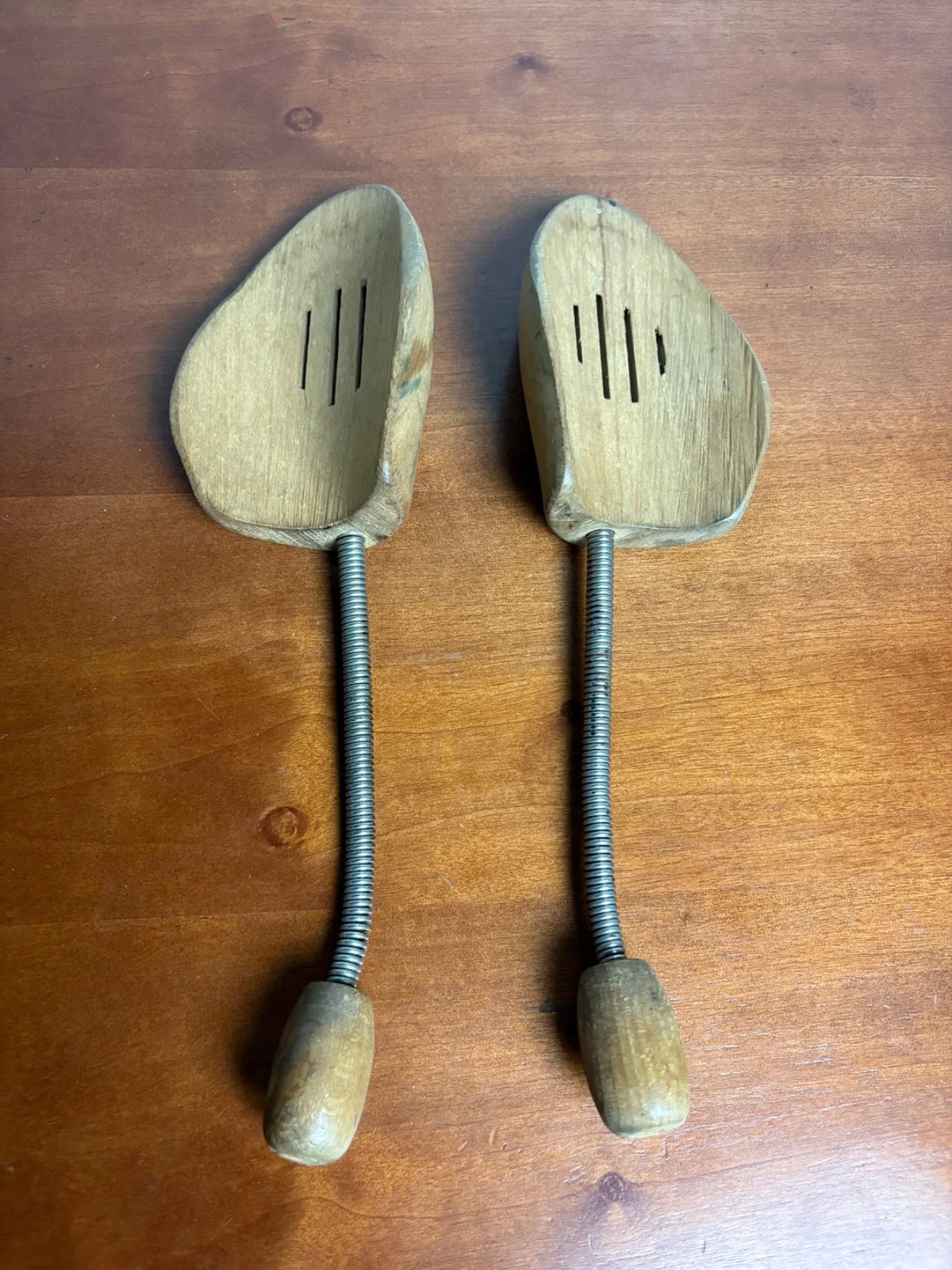 Vintage Wooden Shoe Trees Pair Men's Size 9 Adjustable Metal Coil Spring – photo 3