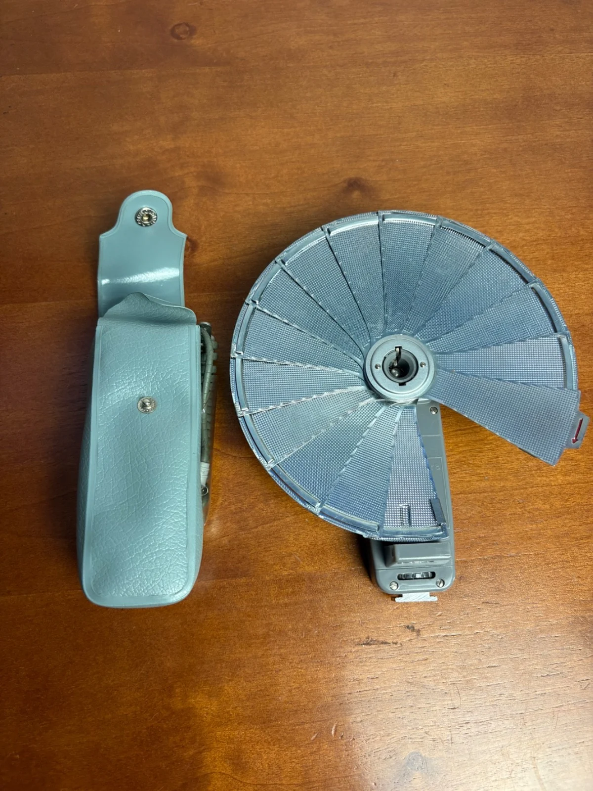 Vintage Accura Bouncemaster Folding Fan Flash Unit w/ Case - Made in Japan