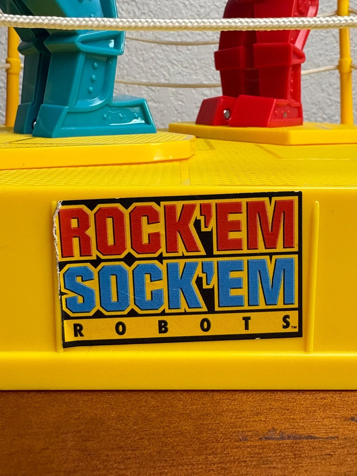 2001 Rock 'Em Sock 'Em Robots Mattel Game Red Rocker Blue Bomber - Works Weakly – photo 2