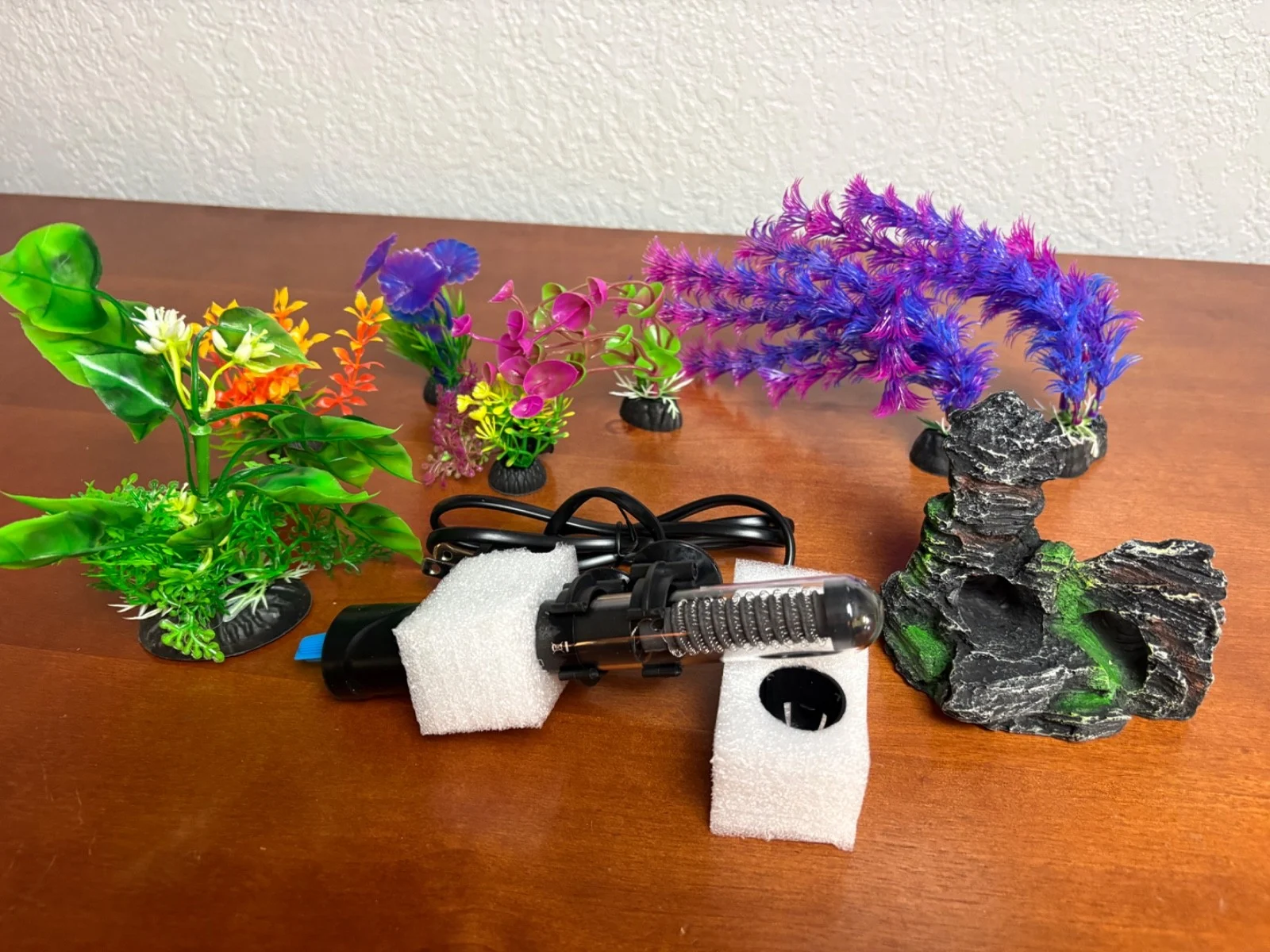 Fish Tank Starter Kit: 50W Submersible Heater, Rock Decor & Assorted Silk Plants – photo 6