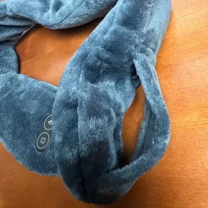 Heated Neck Wrap with Vibration USB Powered Plush Grey Electric Massage Scarf – photo 6