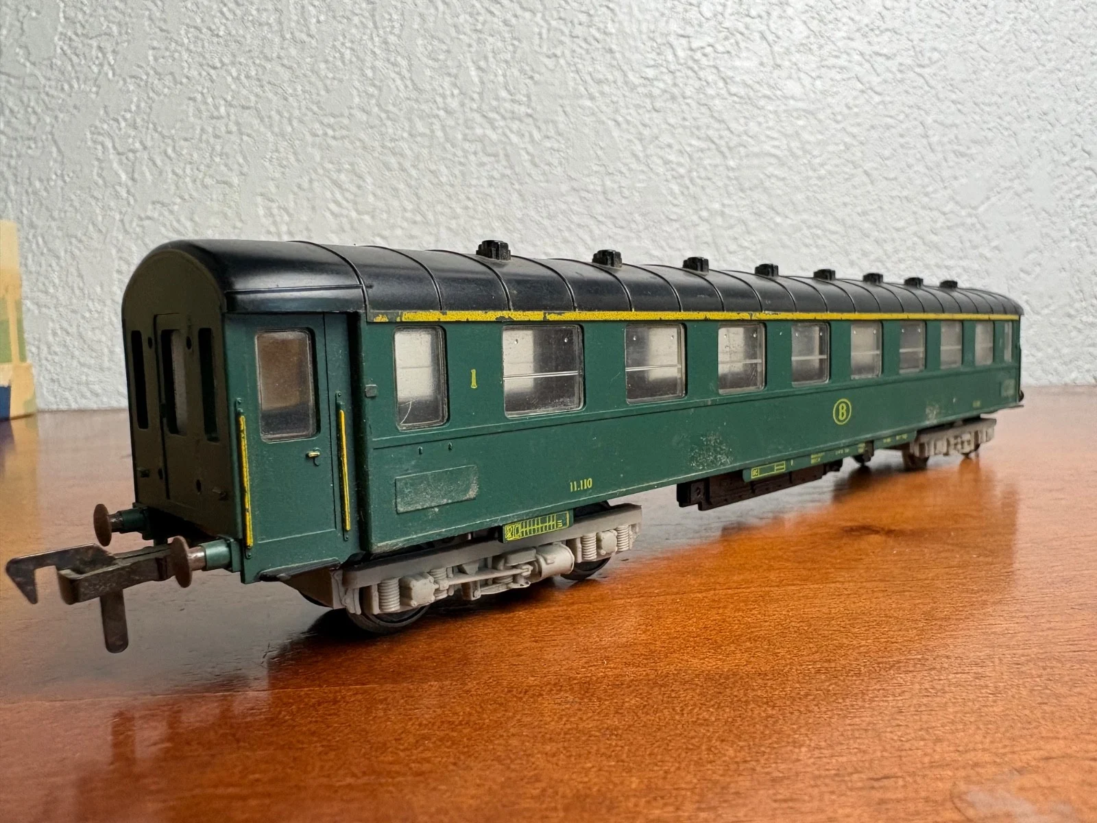 Fleischmann HO Scale SNCB Belgian Green Passenger Coach