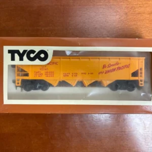 Tyco 344-E HO Union Pacific 62040 4-bay Hopper Car in Original Box