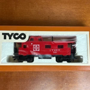 Tyco #7240 HO Scale Santa Fe Caboose 40 Ft Red w/ Box Good