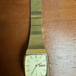 Citizen Quartz Gold Tone Watch Day/Date Square 3801-450281 TA Japan GN-7-S – photo 3