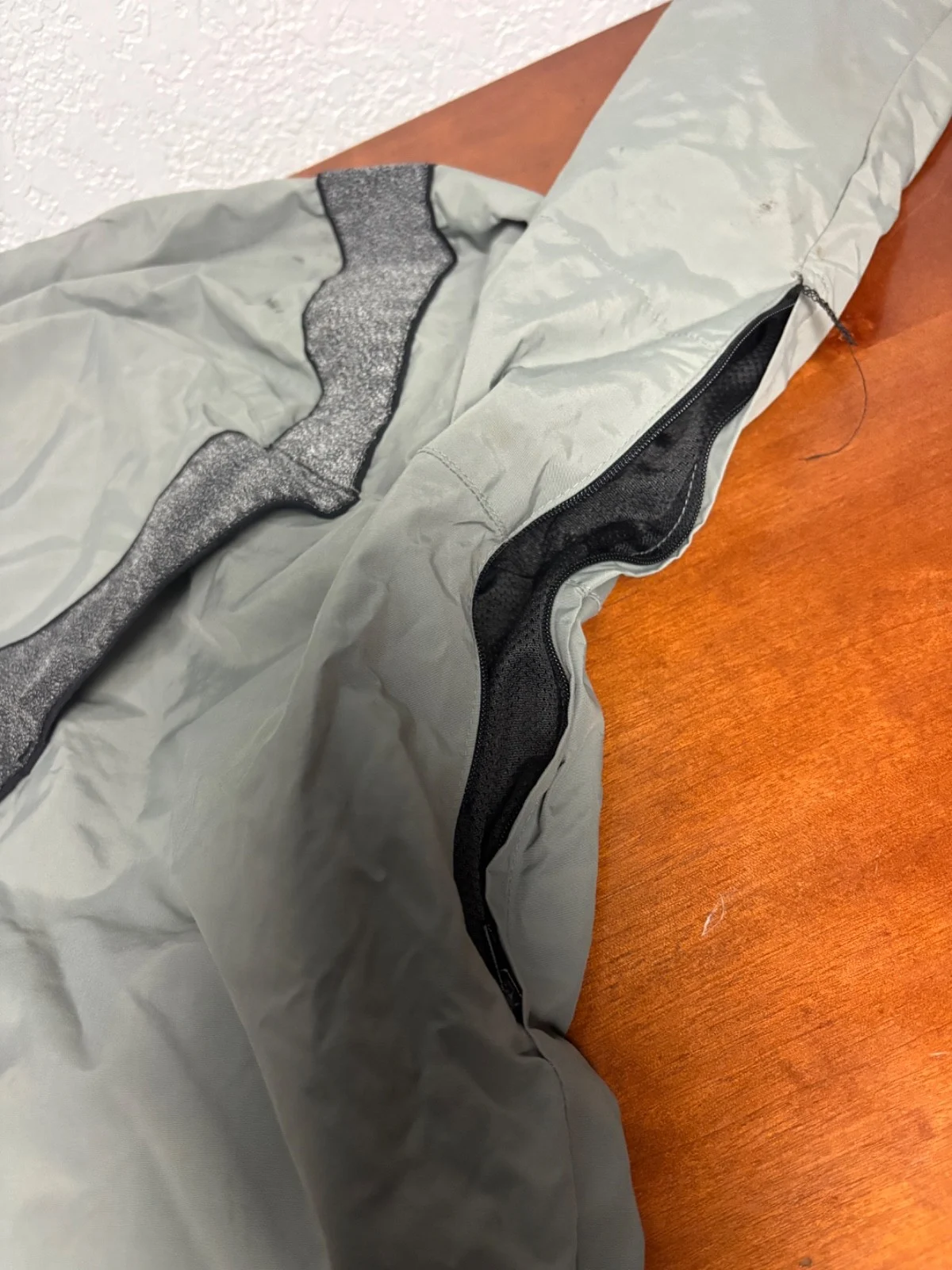US Army IPFU Jacket, Gray Reflective Individual Physical Fitness SZ Large Short – photo 6