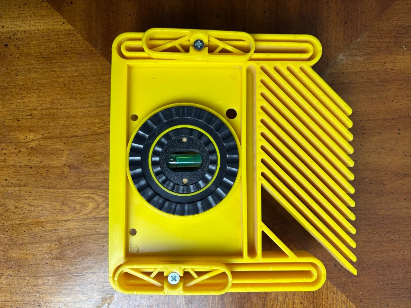 Featherboard with Level, Angle Finder, and Magnetic Base – photo 2
